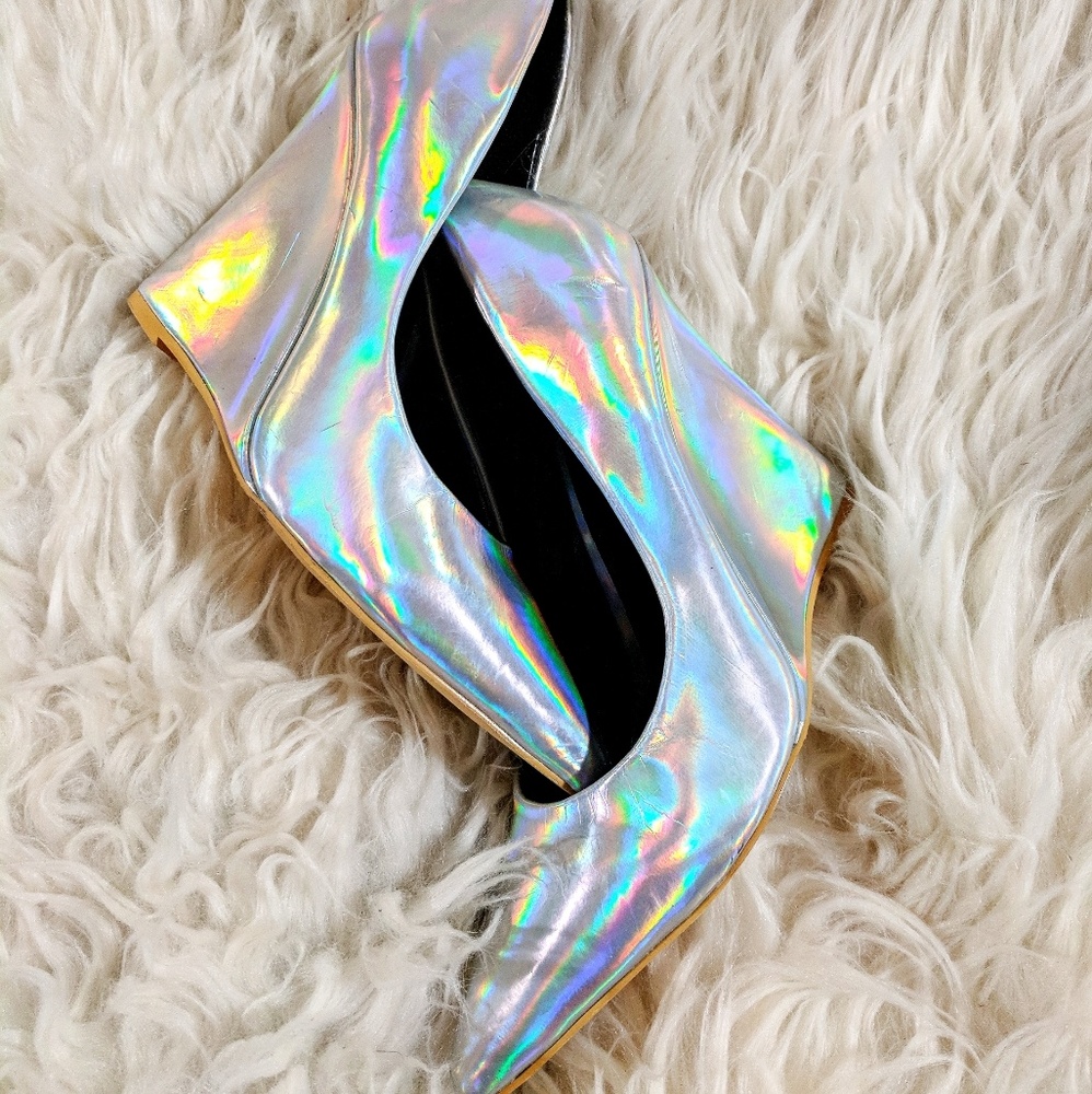 Closed toe Metallic Wedges